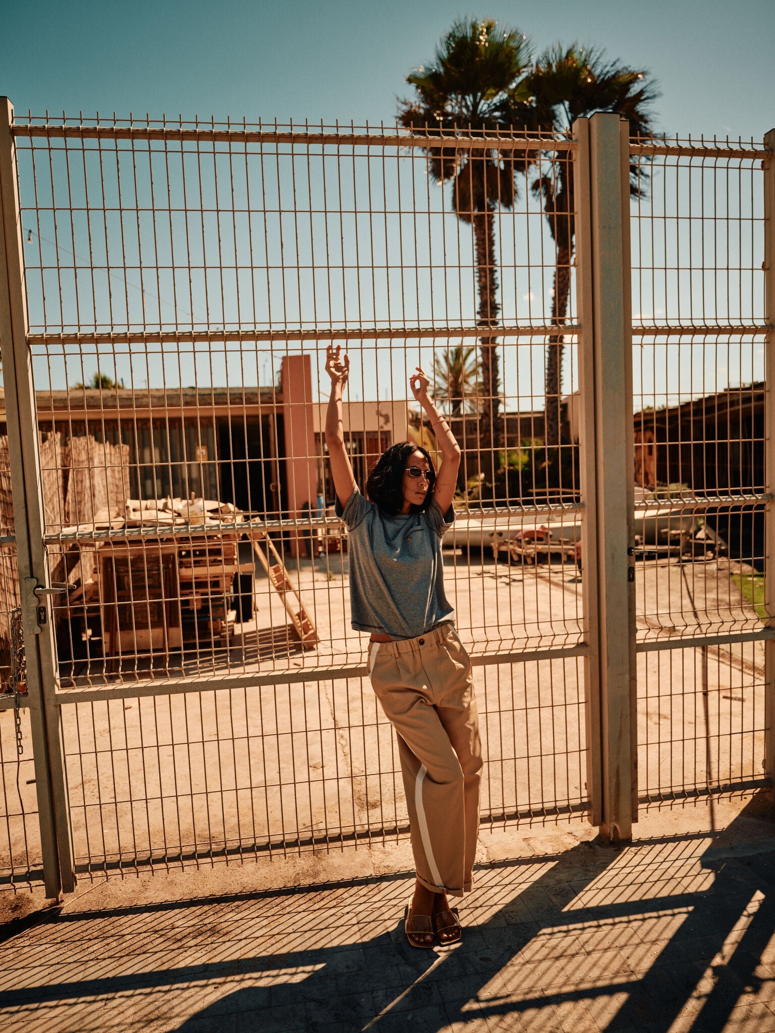 Modelshot / Travertine / Detail